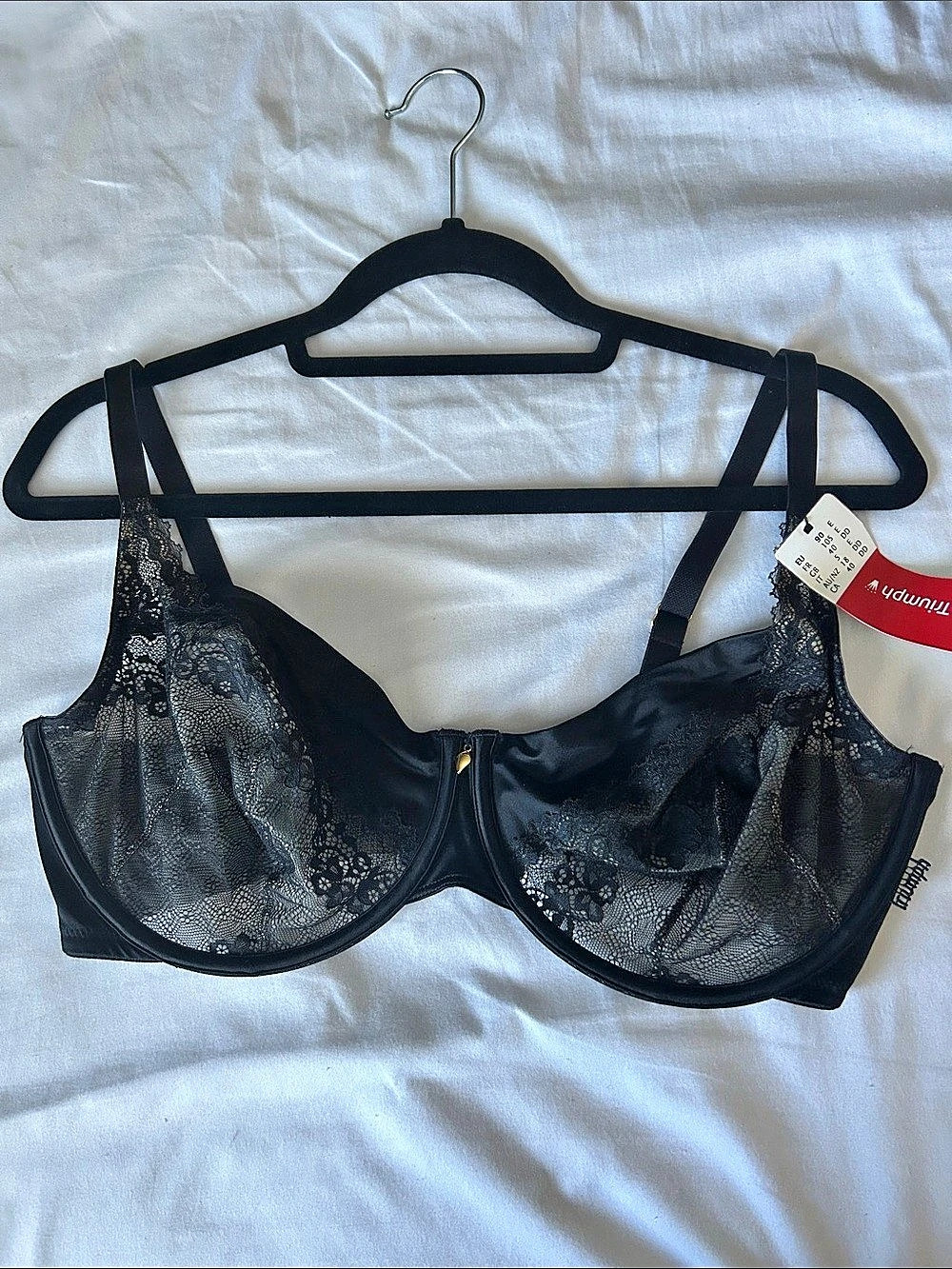 Triumph Satin Shine Lace Underwire Bra in Black Size 36DD NWT